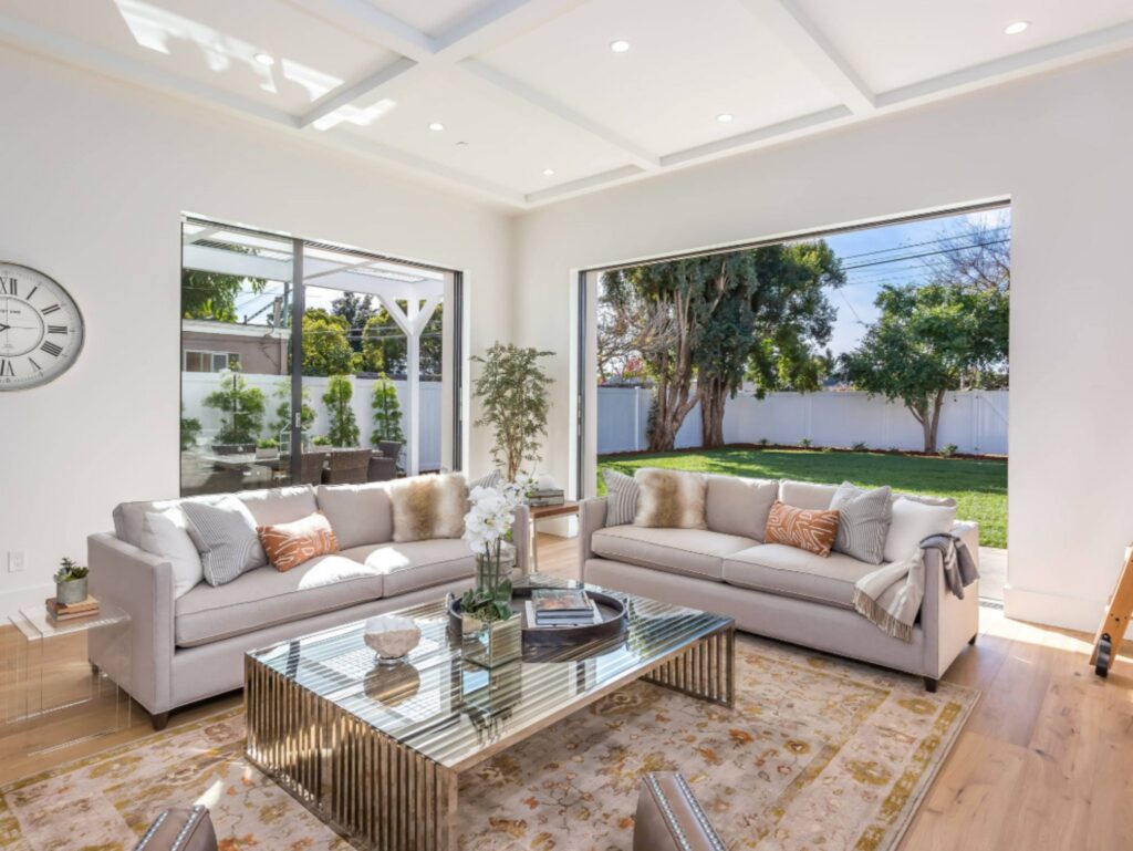 outdoor living room brentwood