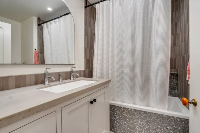 bathroom mammoth lakes home build